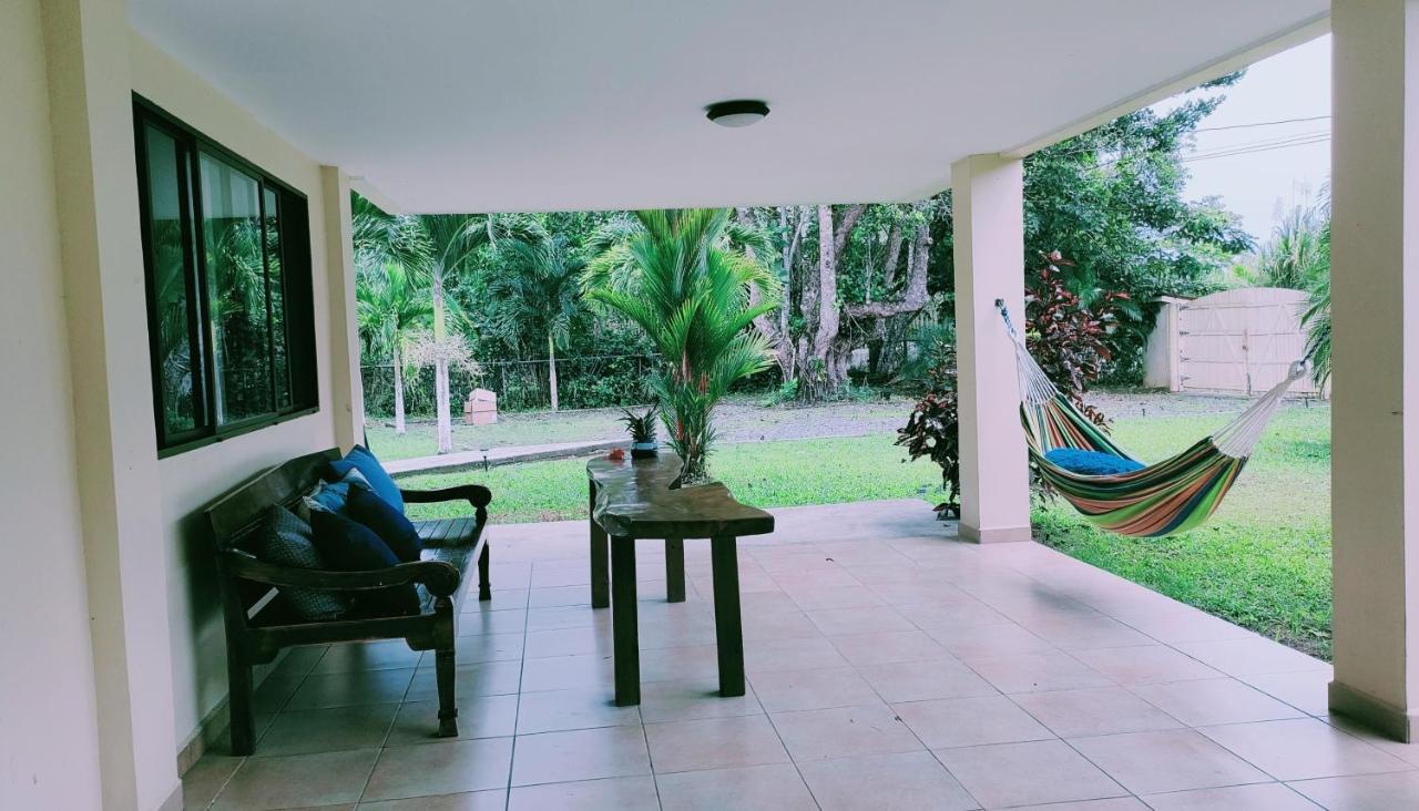 Bed and Breakfast Sol y Sombra Bocas del Toro Exterior foto