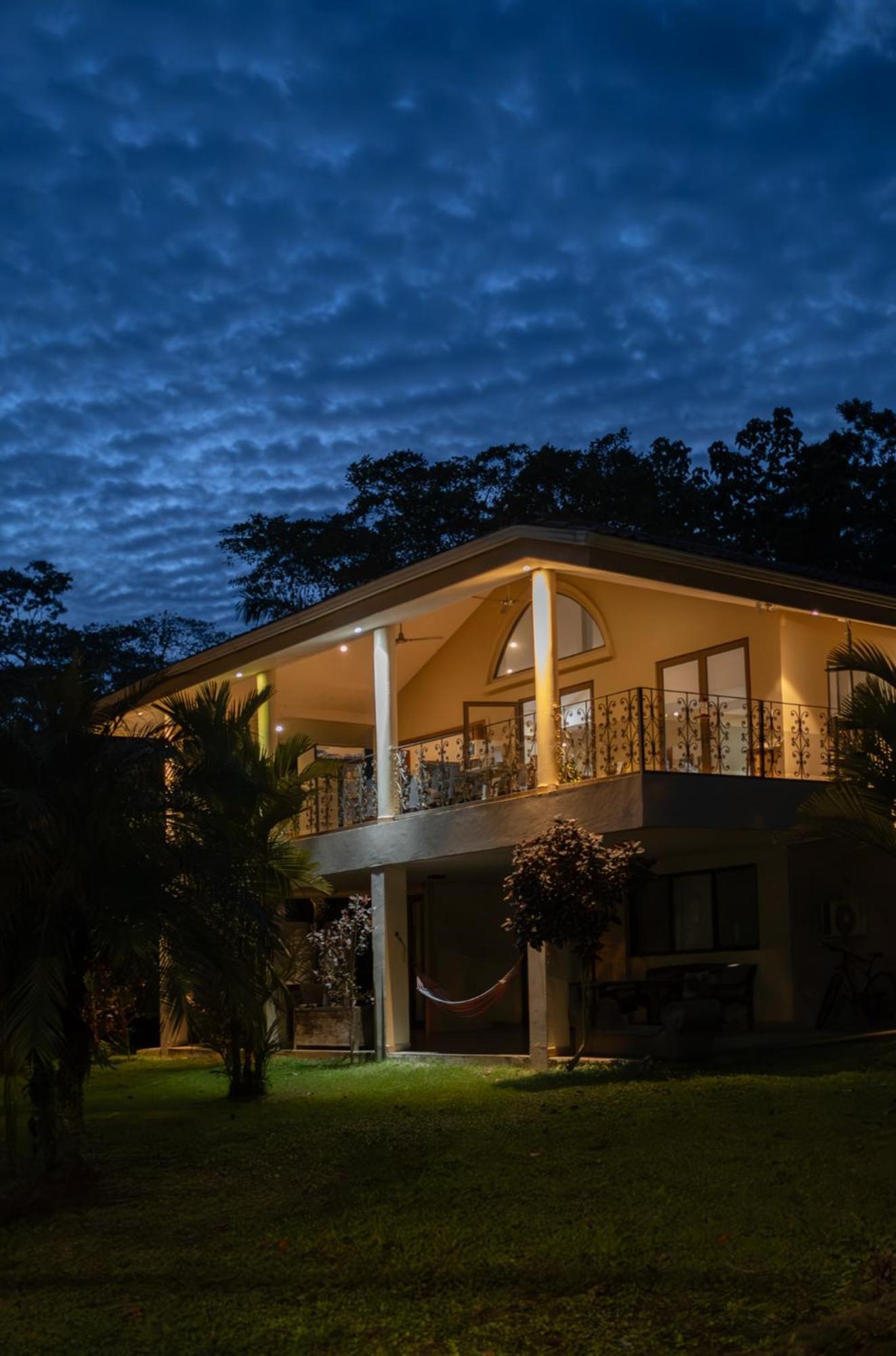 Bed and Breakfast Sol y Sombra Bocas del Toro Exterior foto